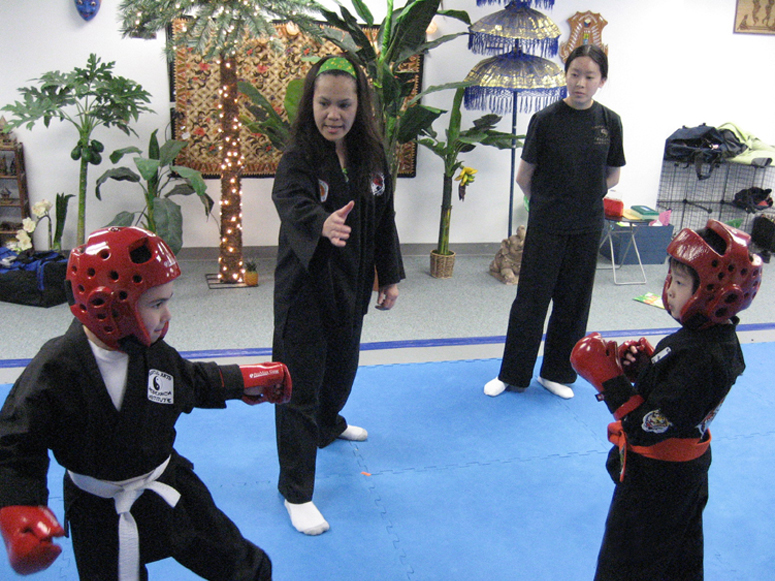 Guro May - Kids Sparring April 2007